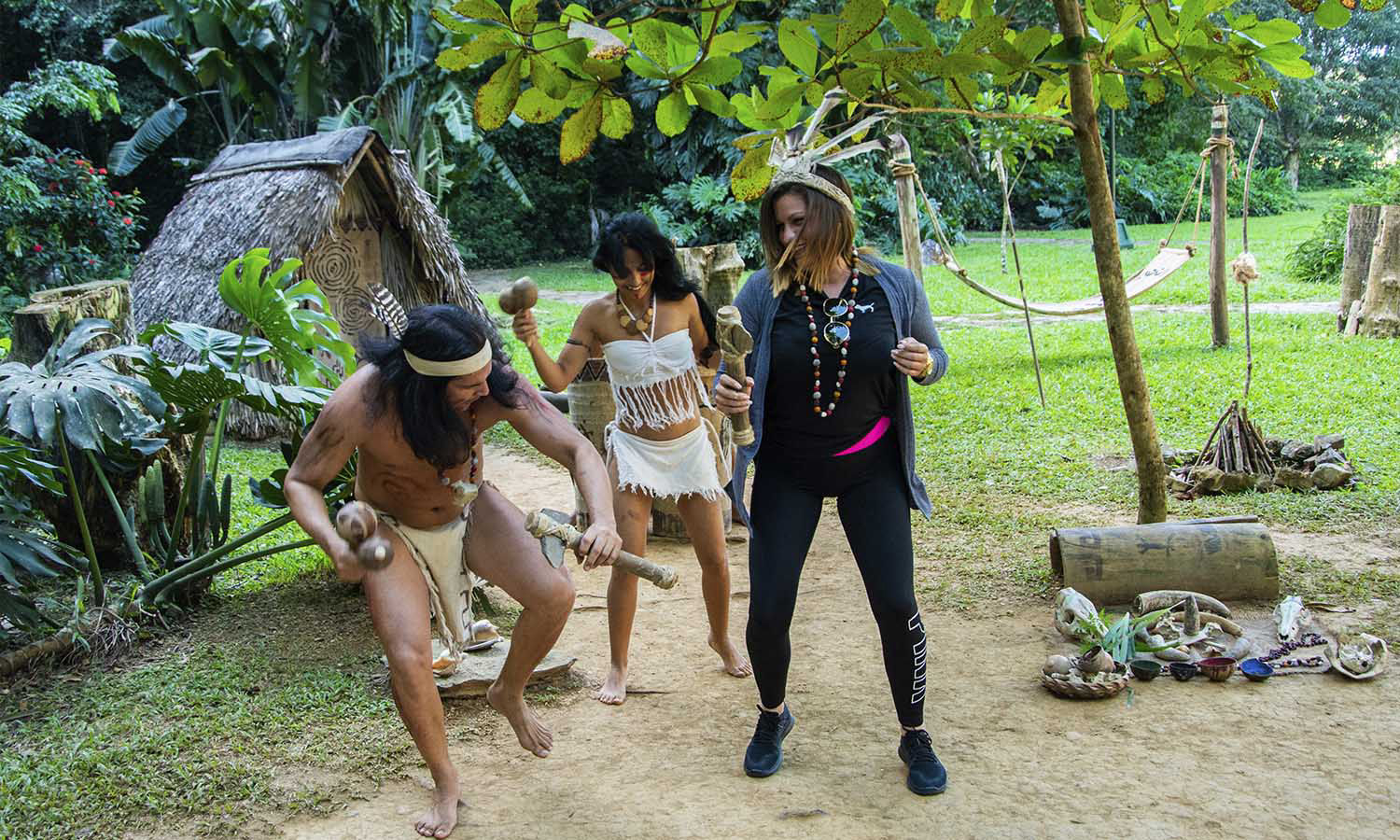 Cueva del Indio show in Viñales